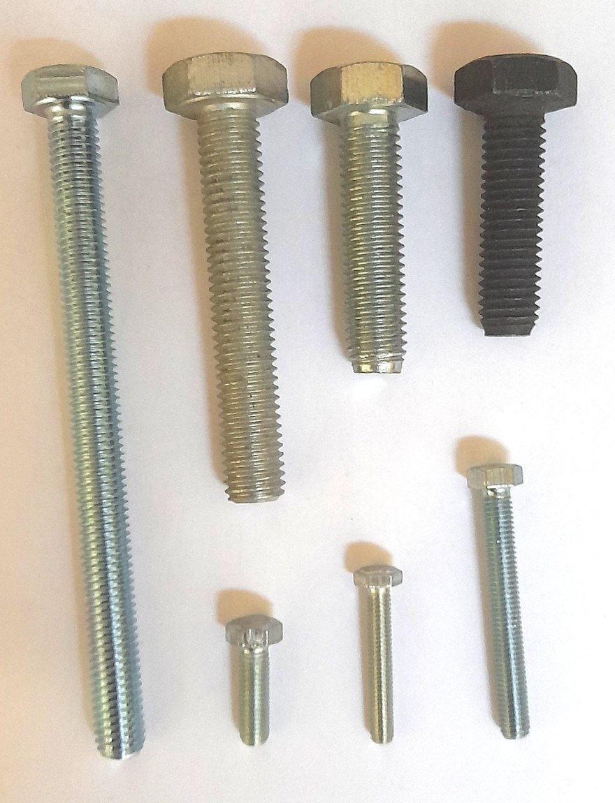 Šroub se šestihrannou hlavou 12x40 PZ